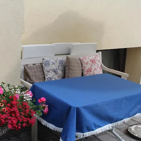 阿克提沃墨兰多尔旅馆