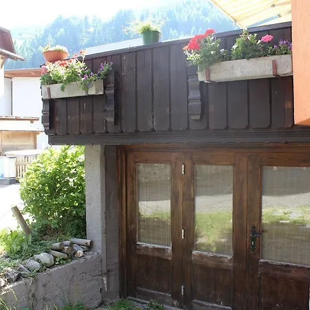 阿克提沃墨兰多尔旅馆 招待所 3*